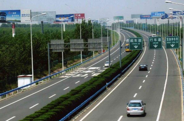 車(chē)道工控機(jī).png